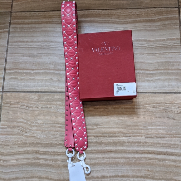 Valentino Pink Rockstud Leather Guitar Strap - Picture 2 of 6